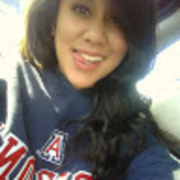 Meet your Posher, Adriana - Picture 1 of 1